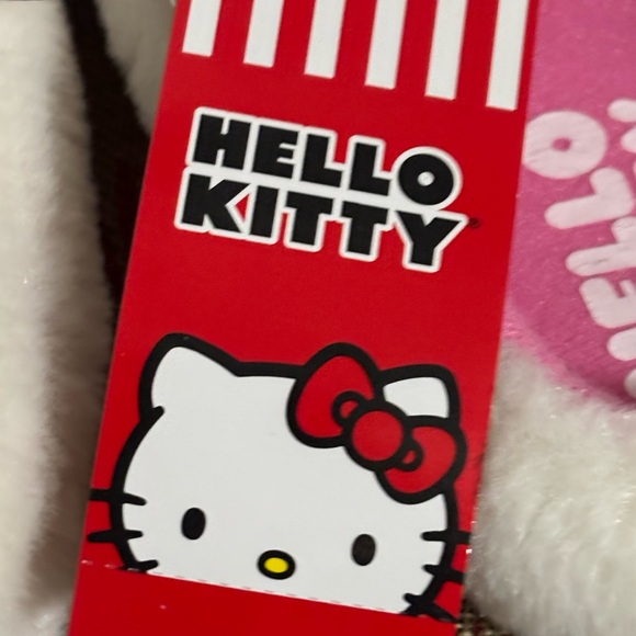 Women’s Hello Kitty Slippers - Picture 4 of 4